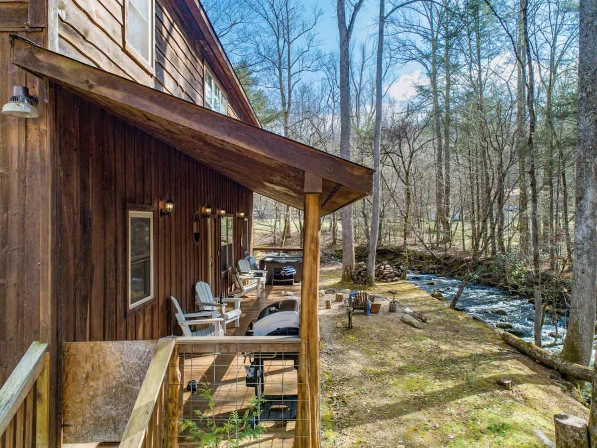 Charming Smoky Mountain Cabin W Hot Tub & Views Villa Gatlinburg Bagian luar foto