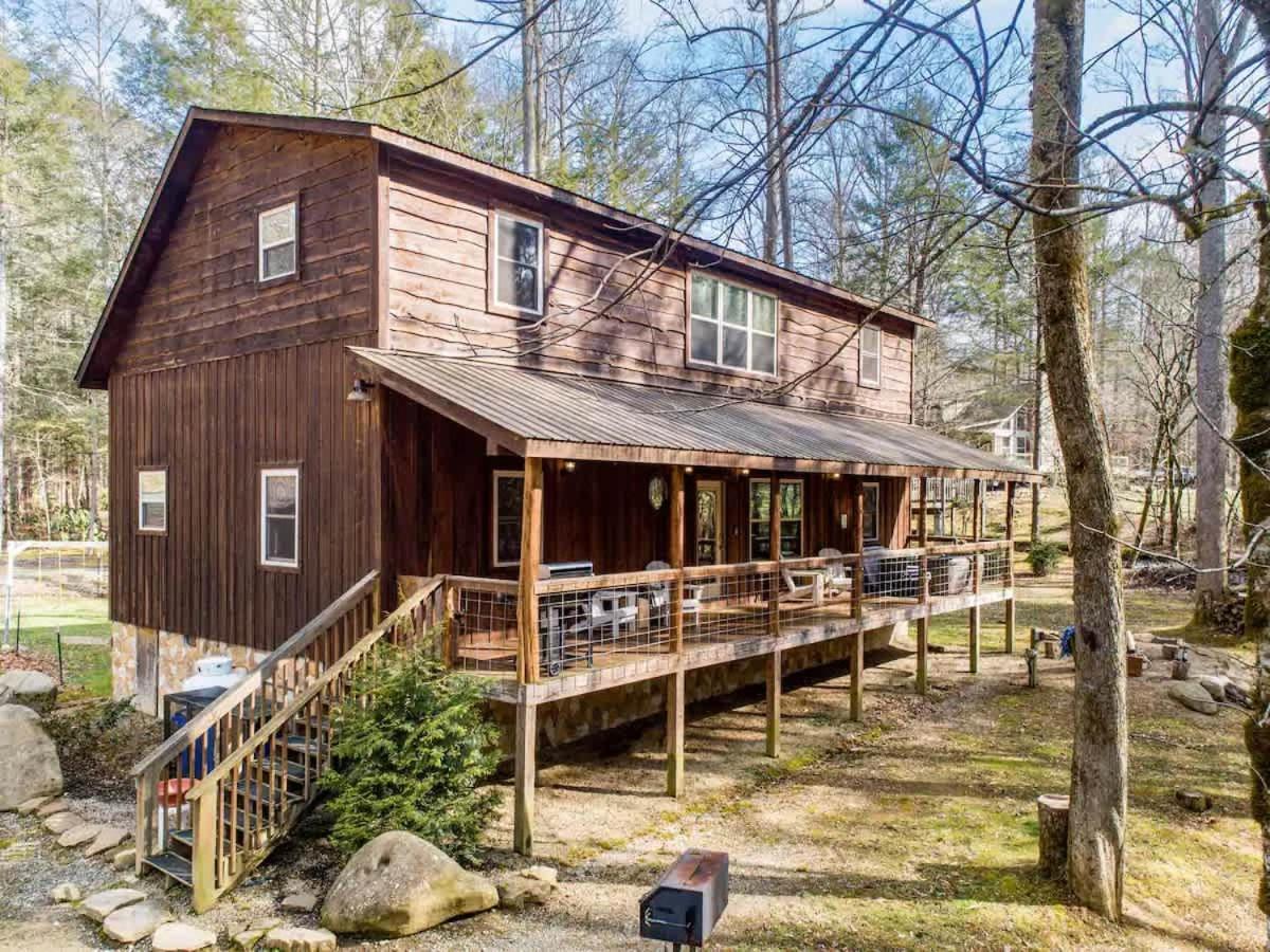 Charming Smoky Mountain Cabin W Hot Tub & Views Villa Gatlinburg Bagian luar foto